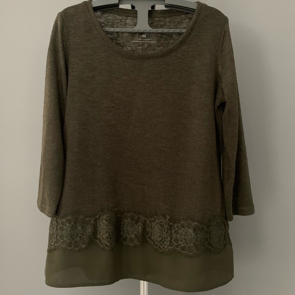 New York & CompanyTunic - Picture 1 of 6